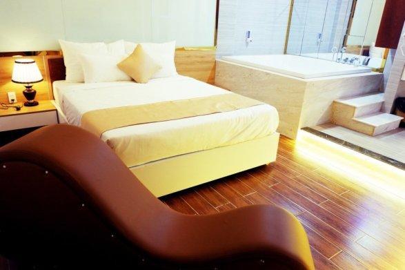 Hong Bao Thach Hotel Хошимин Екстериор снимка